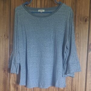 UMGEE Blue 3/4 Sleeve Knit Shirt. Size M